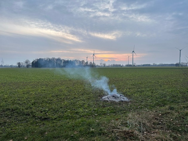 FW Flotwedel: Abraumfeuer sorgt für Feuerwehreinsatz bei Wiedenrode