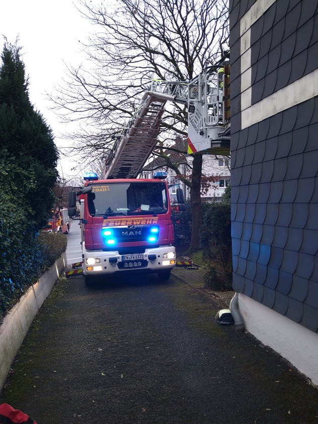 FW-EN: Einsatzreiches Wochenende für Feuerwehr Wetter (Ruhr)