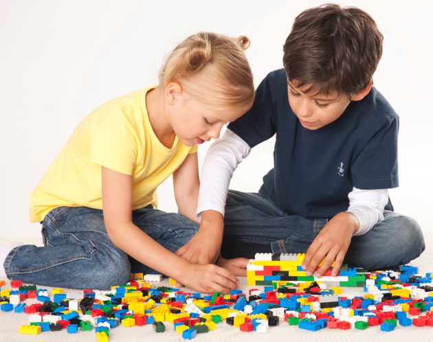 Neues Rekordergebnis der LEGO GmbH: Unternehmen fährt zweistelliges Umsatzplus ein und baut Marktführerschaft aus (mit Bild)