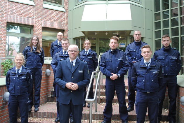 POL-COE: Kreis Coesfeld/Kreisdirektor begrüßt Polizeikommissaranwärterinnen und -anwärter