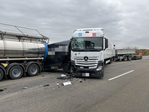 POL-OF: Autobahnpolizei im Dauereinsatz: Mehrere Unfälle auf der A3: Zwei Schwerverletzte, enorme Sachschäden, eine Festnahme und Zeugen gesucht