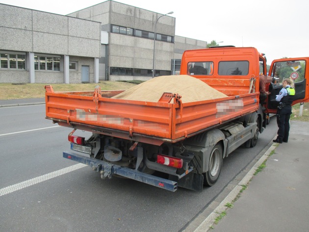 POL-ME: Polizei stoppt 40-järhigen LKW-Fahrer - Langenfeld - 2006057