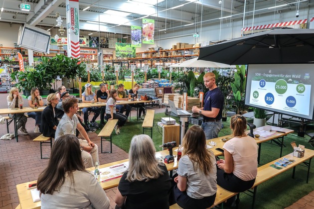 Mehr Natur für alle – Biodiversität beginnt vor der eigenen Haustür