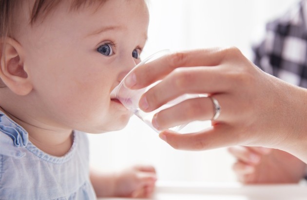 Forum Trinkwasser e.V.: Adipositas bei Kindern und Jugendlichen: Wasser trinken wirkt präventiv