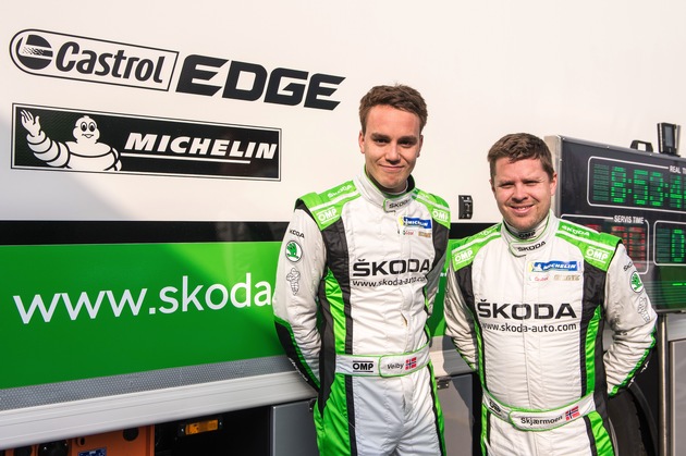 SKODA Motorsport mit Jan Kopecký und O.C.Veiby bei der ,Rallye der 10.000 Kurven&apos; auf Korsika (FOTO)