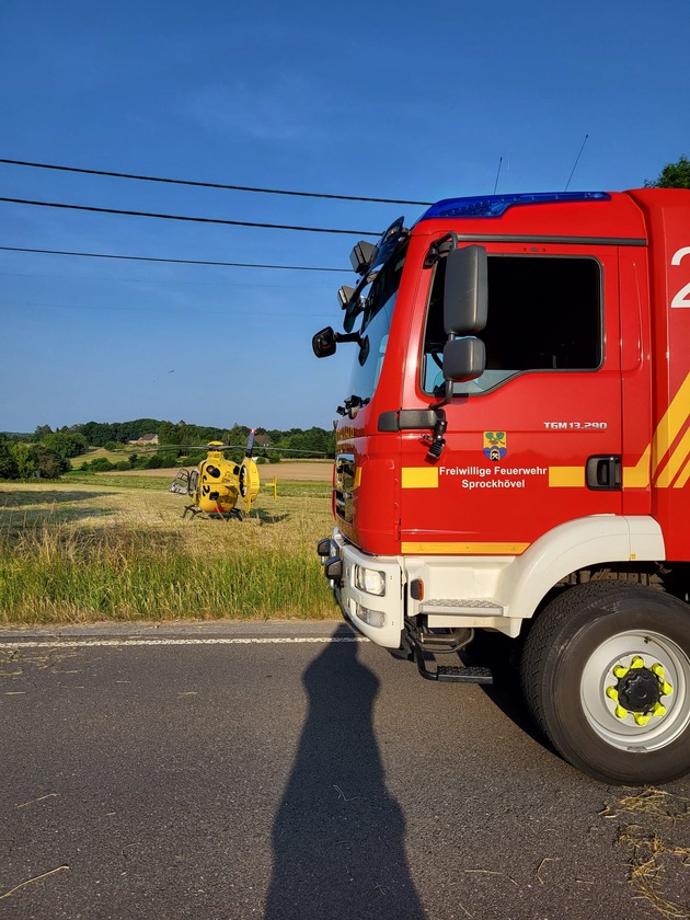 FW-EN: Motorrad kollidiert mit Traktor