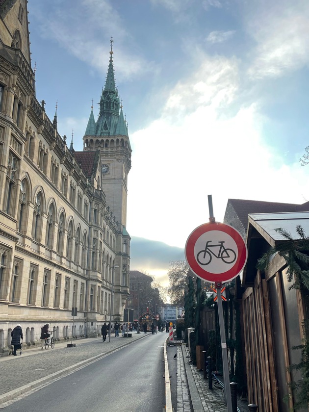 POL-BS: Verkehrskontrollen rund um den Weihnachtsmarkt