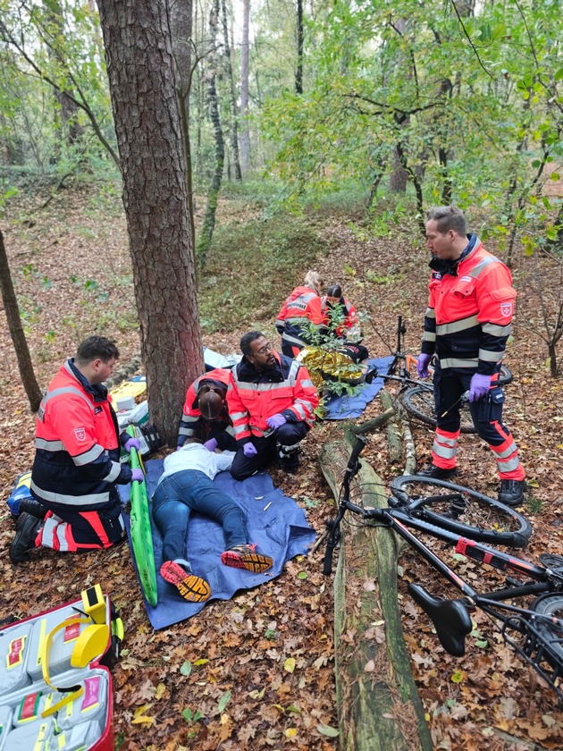 FW-OLL: 120 Einsatzkräfte im Einsatz - 59 Menschen gerettet bei gemeinsamem Übungstag von Feuerwehr und Rettungsdienst