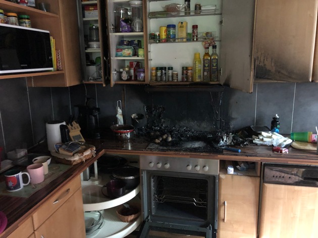 FW-WAF: Küchenbrand in Ahlen Vorhelm