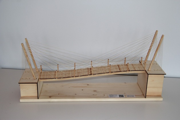 Bayerischer Schüler gewinnt Platz 3 bei bundesweitem Brückenbauwettbewerb