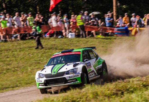 NESTE Rallye Finnland: SKODA Privatier Pietarinen gewinnt WRC 2-Kategorie, SKODA Junior Rovanperä Vierter (FOTO)