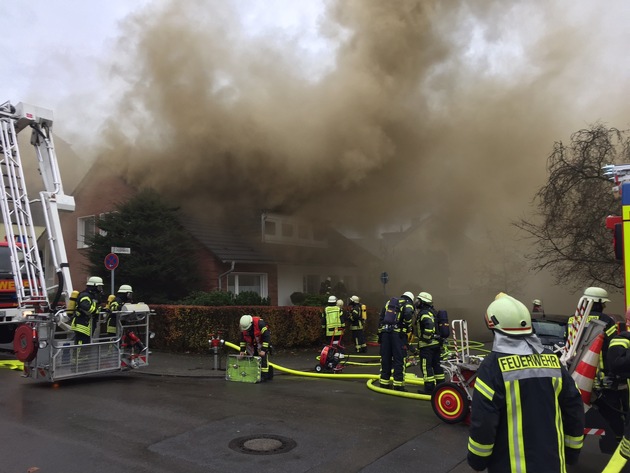 FW-Erkrath: Überörtliche Hilfe bei Brand in Haan