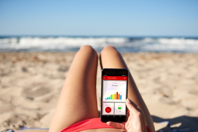 Der intelligente Bikini: Vodafone präsentiert den Sommer der Zukunft