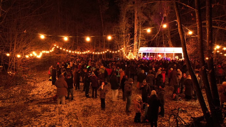 FW Norderstedt: Waldweihnacht der Freiwilligen Feuerwehr Garstedt