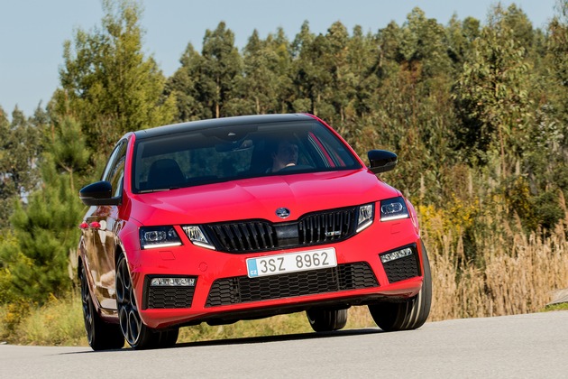 SKODA OCTAVIA RS 245: sportlich, geräumig und praktisch - der Familiensportler mit 245 PS