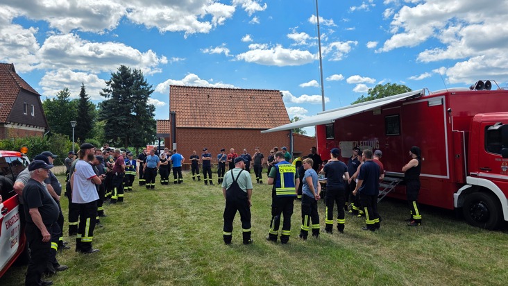 FW Celle: Personensuche in Bostel