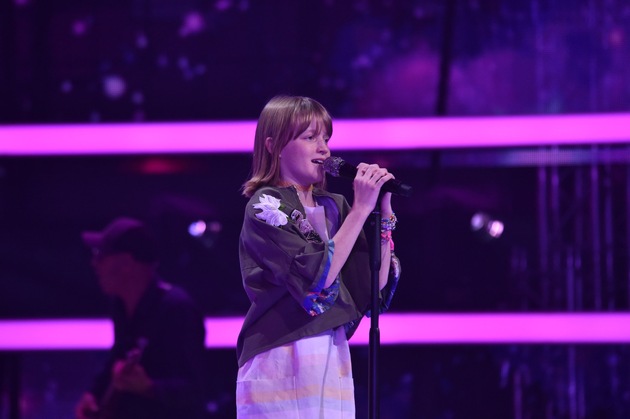 Benedikta "liebt das Leben" und die Coaches lieben Benedikta: Musikalische Zeitreise bei #VoiceKids