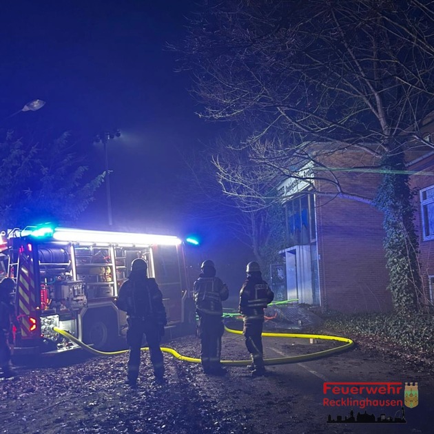 FW-RE: Brand auf dem ehemaligen Trainingszentrum Bergbau der RAG