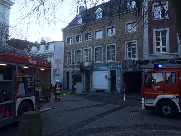 FW-Stolberg: Einsatzreicher Sonntagmorgen für die Feuerwehr Stolberg