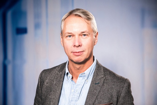 Frank Rumpf zukünftig alleiniger Geschäftsführer von dpa-infocom und dpa-infografik / Christoph Dernbach wird Chefkorrespondent Digitales bei dpa (FOTO)