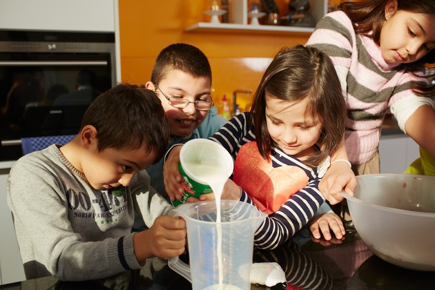 10 Jahre CHILDREN Mittagstisch - Mehr als nur eine warme Mahlzeit im Kampf gegen Kinderarmut in Deutschland