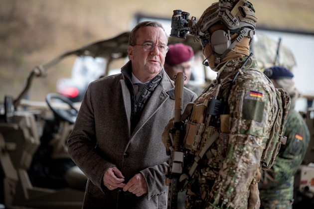 Verteidigungsminister besuchte das Kommando Spezialkräfte in Calw