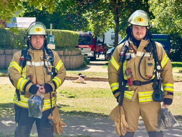 FW Weinheim: Feuerwehr Weinheim &uuml;berpr&uuml;ft ungew&ouml;hnlichen Geruch in Mehrfamilienhaus