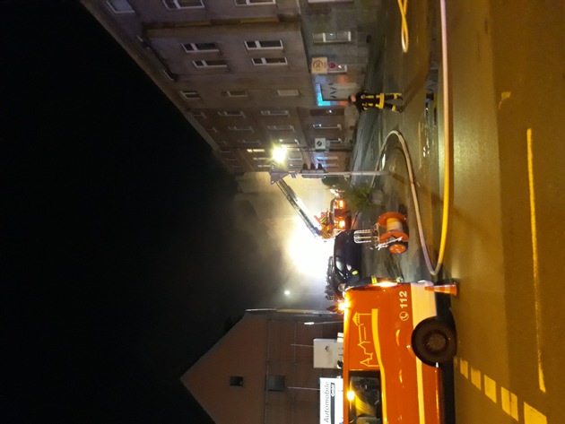 FW-Stolberg: Großbrand in Gewerbebetrieb