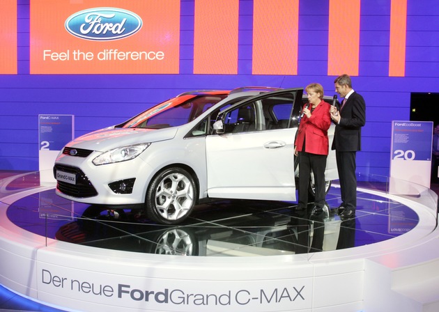 Bundeskanzlerin Merkel auf Ford IAA-Stand