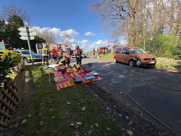 FW-ROW: Verkehrsunfall mit schwerverletzter Person in Hemslingen