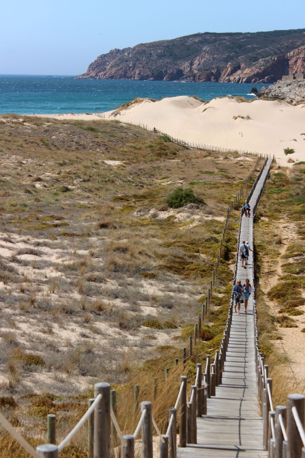 Barrierefrei in den Sommer: Lissabon zeigt, wie inklusiver Strandurlaub geht