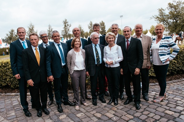 Bernhard Langer mit &quot;Goldener Sportpyramide&quot; ausgezeichnet