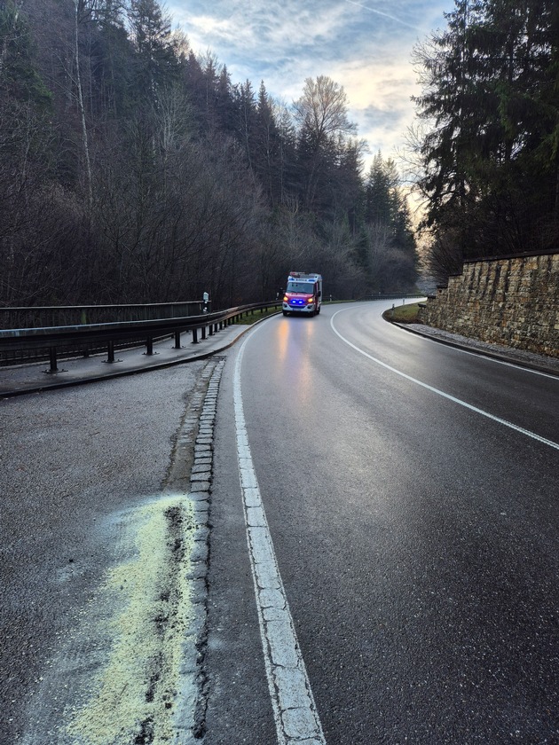 FW Stockach: G1 Ölspur außerorts