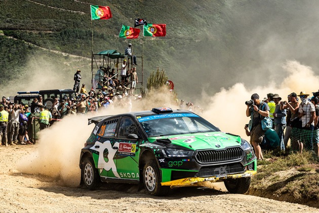 Rallye Estland: Škoda Fahrer Oliver Solberg und Andreas Mikkelsen versprechen tolles Duell um den WRC2-Sieg