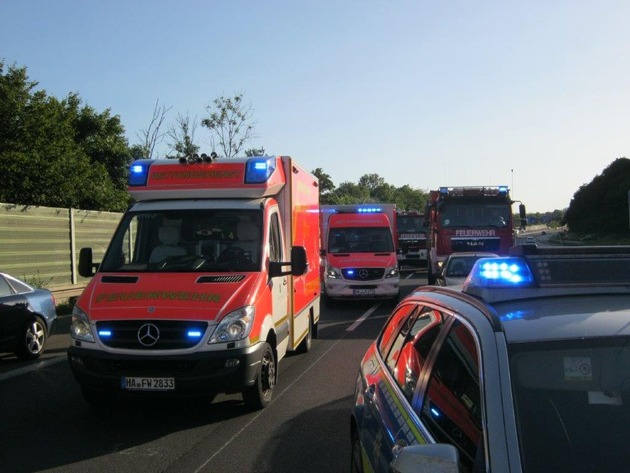 FW-MK: 6 Personen nach Unfall auf der Autobahn verletzt