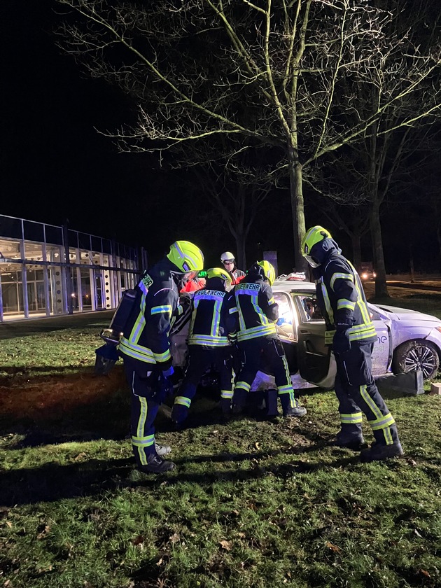 FW-WAF: Technische Rettung nach Verkehrsunfall