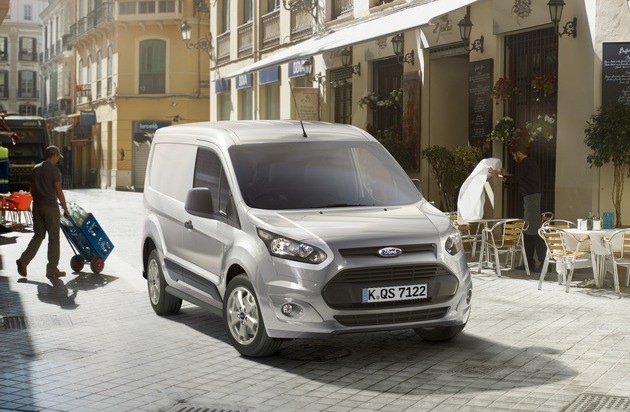 Ford-Werke GmbH: Der neue Ford Transit Connect: ein sparsamer Transporter-Profi mit cleveren Laderaumlösungen (BILD)