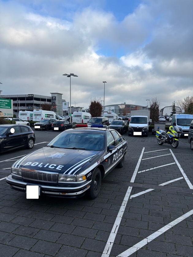 POL-D: Friedrichstadt - Corneliusstraße - &quot;Amerikanischen Streifenwagen&quot; kontrolliert - Sachverständiger attestiert erhebliche Mängel - Weiterfahrt untersagt