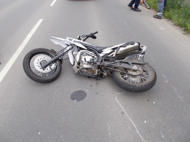 POL-PDLU: Frankenthal - Unfall mit schwerverletzter Motorradfahrerin: