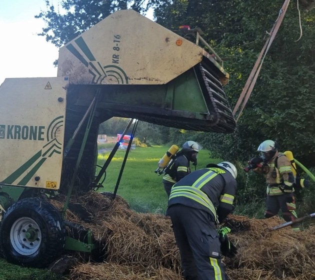 FW-EN: Feuerwehr Wetter rückt zum Brand einer Landmaschine aus