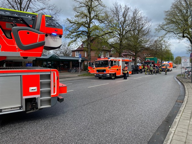 FW Norderstedt: Verkehrsunfall auf der Langenhorner Chaussee