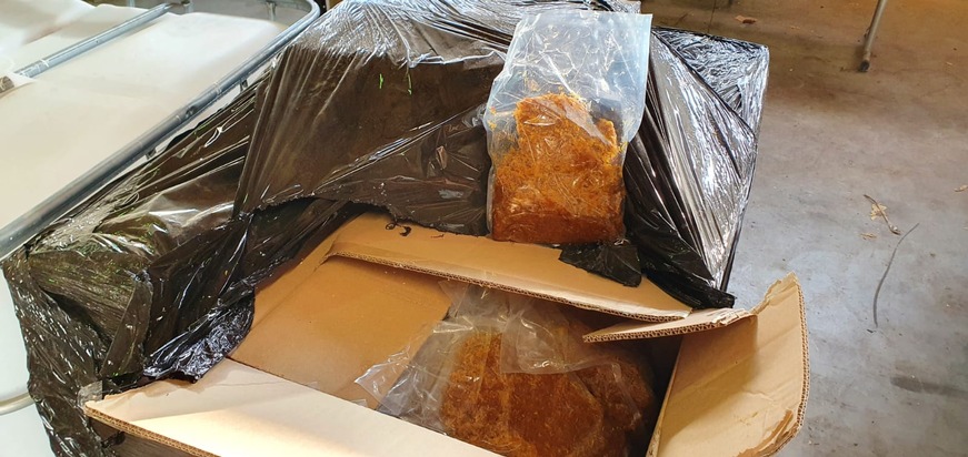 ZOLL-E: Zollfahndung Essen hebt erneut illegale Shisha-Tabak-Fabrik aus - über sechs Tonnen Wasserpfeifentabak sichergestellt - 3 Personen vorläufig festgenommen