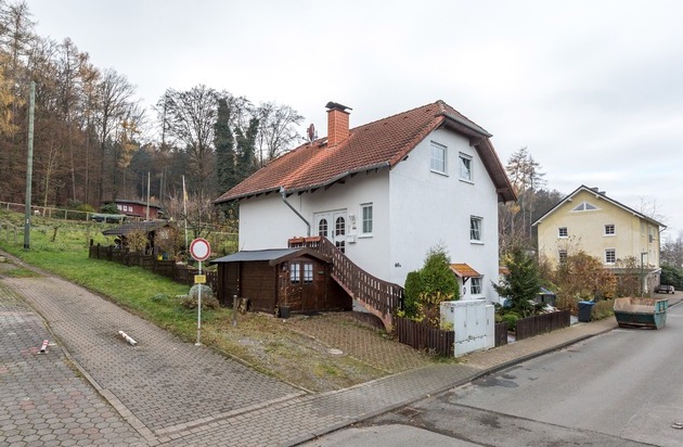 ISOTEC GmbH: Wenn auf den Hauskauf der Schock folgt / Familie Spanel kaufte Objekt mit schwerem Schimmelpilzschaden