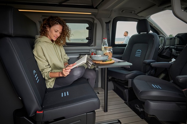 Ford Pro auf dem Caravan Salon: Ford Nugget mit Plug-in-Hybrid und weitere neue Modellvarianten feiern Weltpremiere