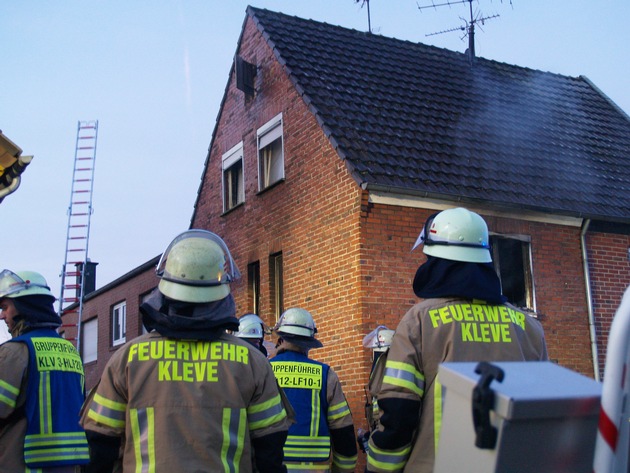 FW-KLE: Wohnungsbrand in Kellen