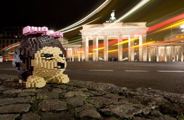 LEGO GmbH: Ein Igel beim Einheitsbummel (BILD)