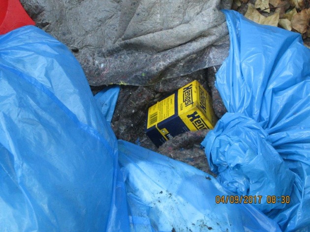 POL-SE: Pinneberg - Unerlaubter Umgang mit Abfällen