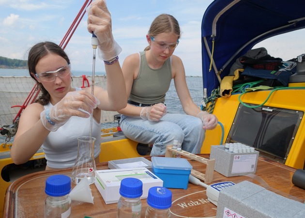 Pressemeldung: Ausgezeichnete Jungforscherinnen stellen einen Superhelden der Meere vor