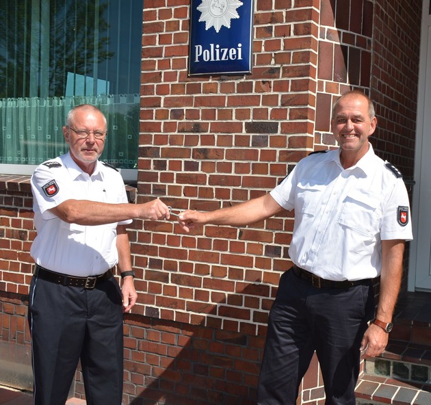POL-STD: Polizeistationen Drochtersen und Harsefeld unter neuer Leitung - langjährige Stationsleiter im Ruhestand