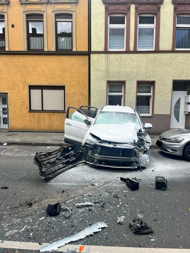FW-BO: Schwerer Verkehrsunfall in Westenfeld fordert 5 Verletzte